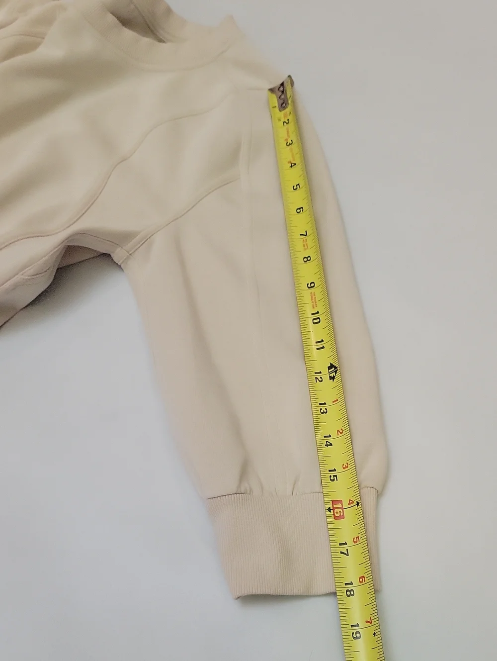 Lululemon Softstreme Ribbed-Hem Pullover in Natural Ivory Size 6